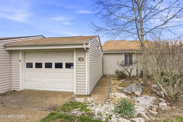 10 Woodland Court, Crossville, TN 38558