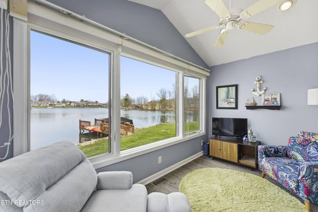 10 Woodland Court, Crossville, TN 38558