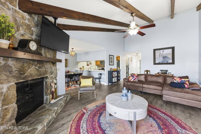 10 Woodland Court, Crossville, TN 38558