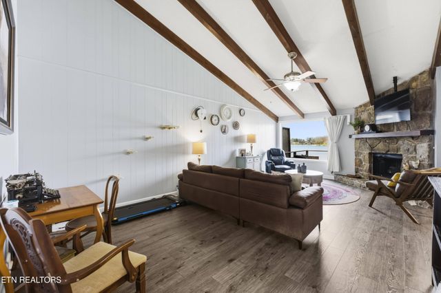 10 Woodland Court, Crossville, TN 38558