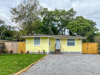 4303 CHESTNUT AVENUE, Sarasota, FL 34234