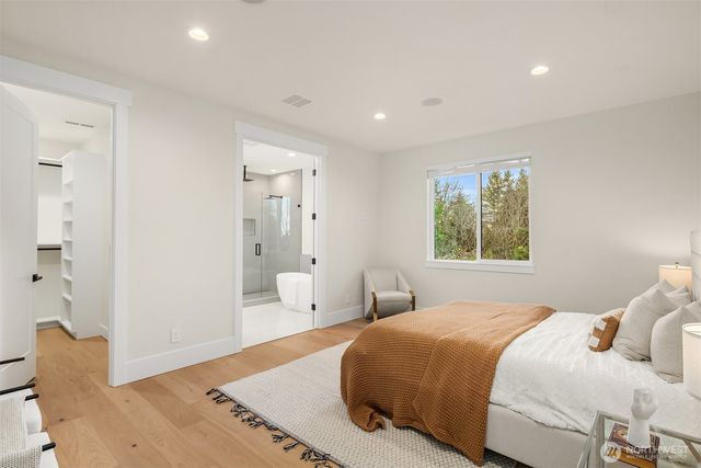 5539 116th Avenue NE, Kirkland, WA 98033