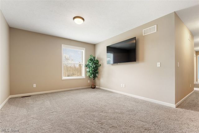 1054 East Avenue, Tallmadge, OH 44278