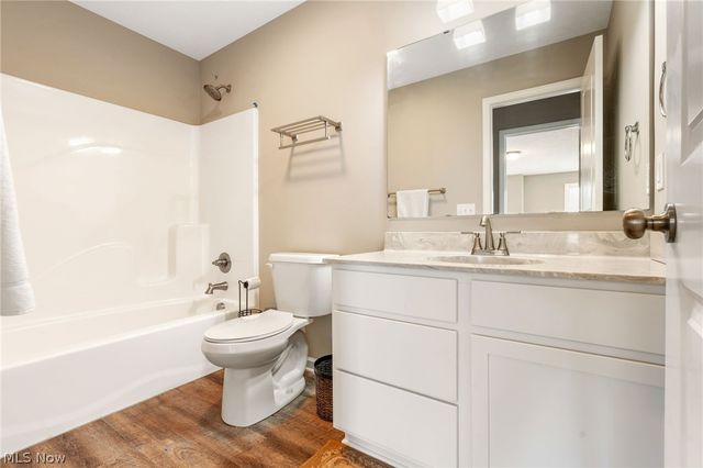 1054 East Avenue, Tallmadge, OH 44278