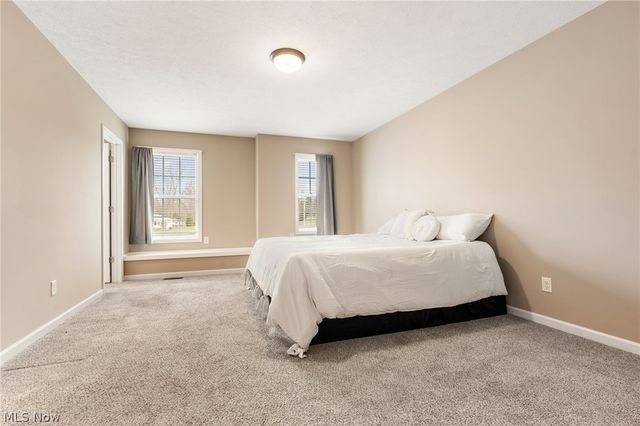 1054 East Avenue, Tallmadge, OH 44278