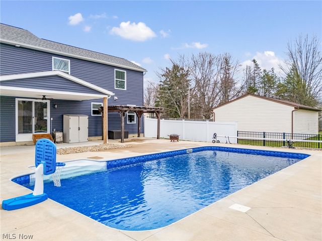 1054 East Avenue, Tallmadge, OH 44278