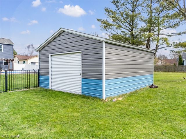 1054 East Avenue, Tallmadge, OH 44278