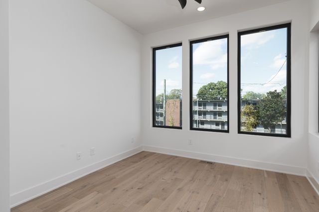 1008 Douglas Ave, Nashville, TN 37206