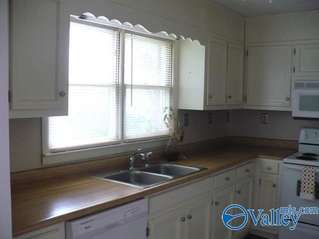 11515 Jade Lane, Huntsville, AL 35803