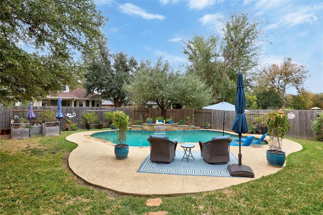 1102 Rowley DR, Cedar Park, TX 78613