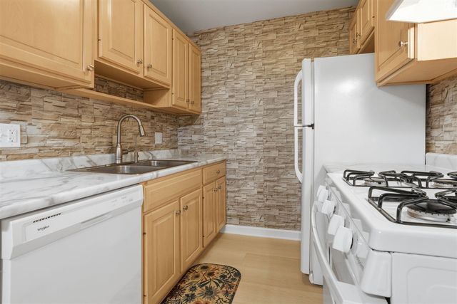 45315 Kensington Street, Utica, MI 48317