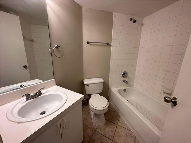 4199 N Haverhill Road 113, West Palm Beach, FL 33417