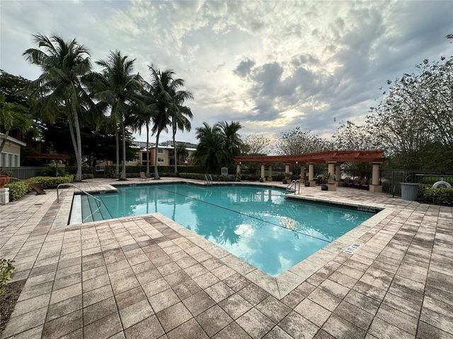 4199 N Haverhill Road 113, West Palm Beach, FL 33417