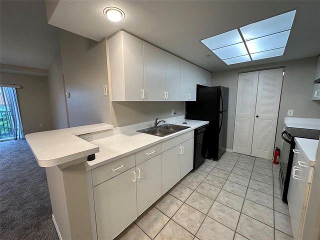 4199 N Haverhill Road 113, West Palm Beach, FL 33417