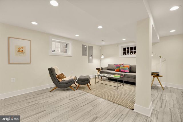 1822 TAYLOR ST NE, Washington, DC 20018