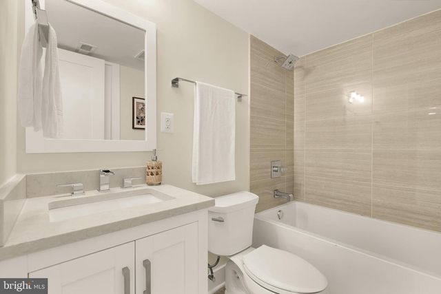 1822 TAYLOR ST NE, Washington, DC 20018