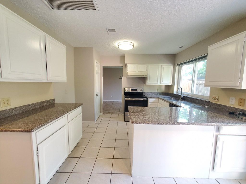 3323 Green Fields Drive, Sugar Land, TX 77479