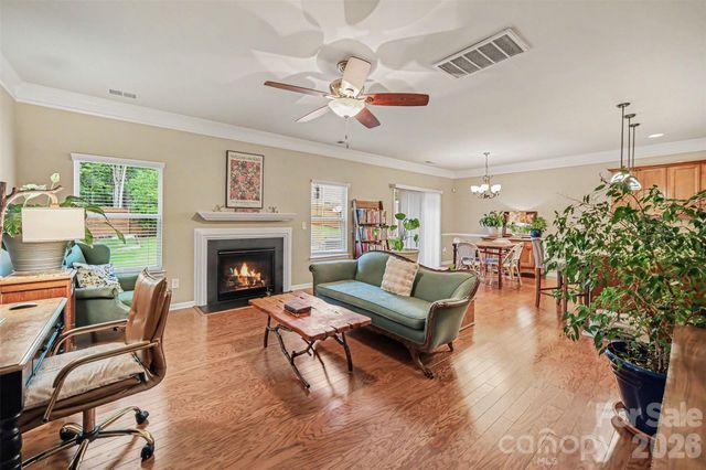 10718 Cove Point Drive, Charlotte, NC 28278
