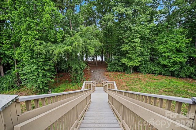 10718 Cove Point Drive, Charlotte, NC 28278