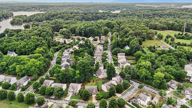 10718 Cove Point Drive, Charlotte, NC 28278