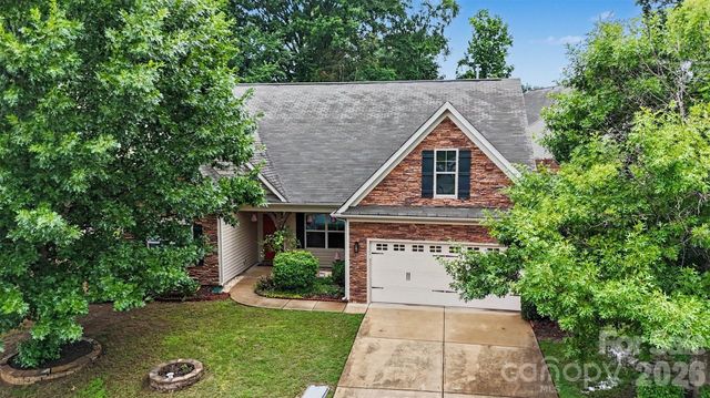 10718 Cove Point Drive, Charlotte, NC 28278