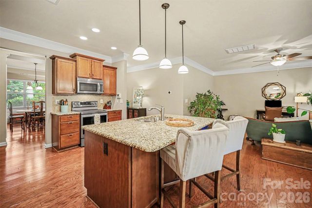 10718 Cove Point Drive, Charlotte, NC 28278