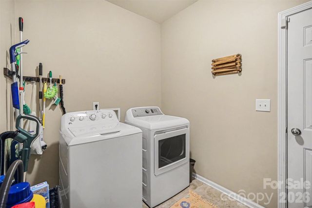 10718 Cove Point Drive, Charlotte, NC 28278