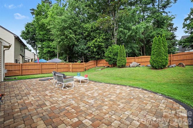 10718 Cove Point Drive, Charlotte, NC 28278