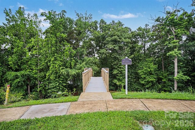 10718 Cove Point Drive, Charlotte, NC 28278