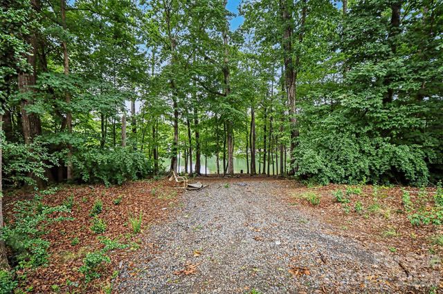 10718 Cove Point Drive, Charlotte, NC 28278