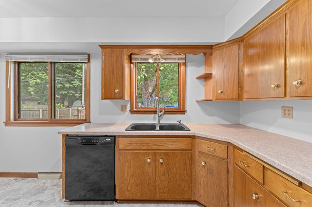 171 63rd Way NE, Fridley, MN 55432