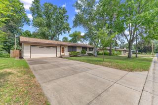 171 63rd Way NE, Fridley, MN 55432