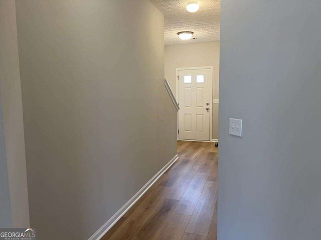 6614 Splashwater Drive, Flowery Branch, GA 30542