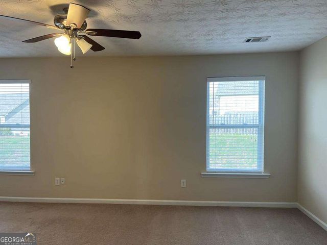 6614 Splashwater Drive, Flowery Branch, GA 30542