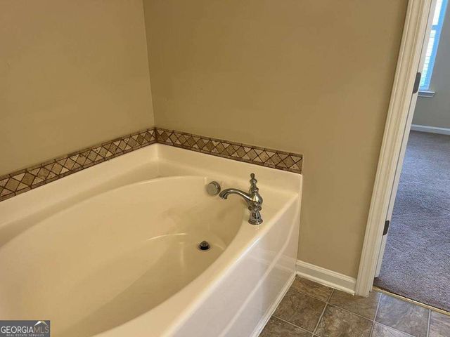 6614 Splashwater Drive, Flowery Branch, GA 30542