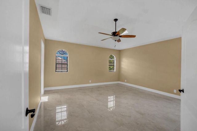 9044 Villa Portofino Circle, Boca Raton, FL 33496