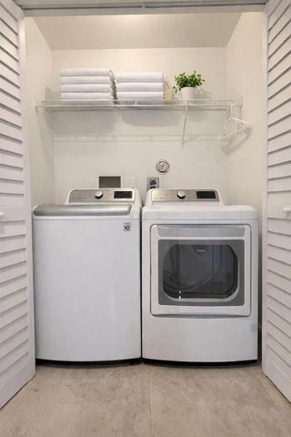 9044 Villa Portofino Circle, Boca Raton, FL 33496