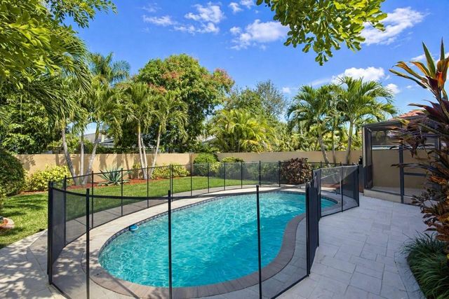 9044 Villa Portofino Circle, Boca Raton, FL 33496