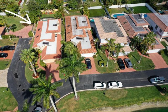 9044 Villa Portofino Circle, Boca Raton, FL 33496