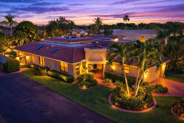 9044 Villa Portofino Circle, Boca Raton, FL 33496