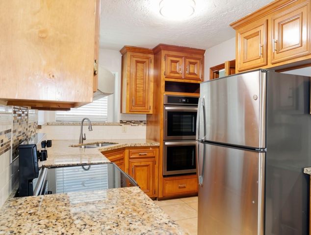 2118 Waterfall Drive, Missouri City, TX 77489