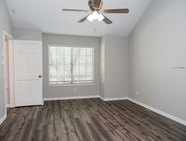 2118 Waterfall Drive, Missouri City, TX 77489