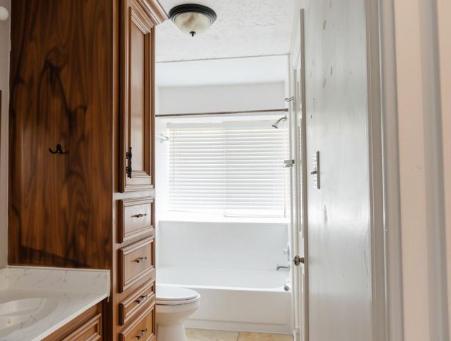 2118 Waterfall Drive, Missouri City, TX 77489