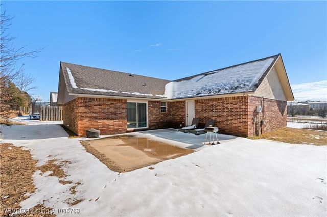 1105 Taos Drive, Van Buren, AR 72956