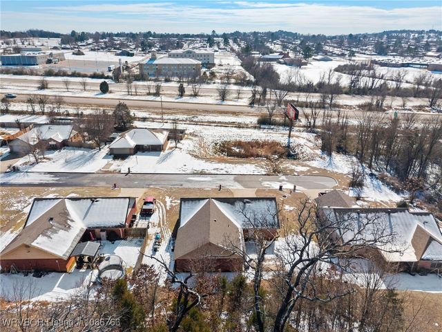 1105 Taos Drive, Van Buren, AR 72956