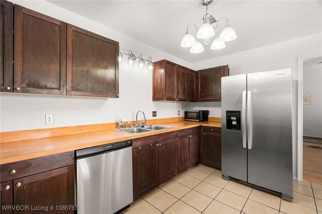 1105 Taos Drive, Van Buren, AR 72956