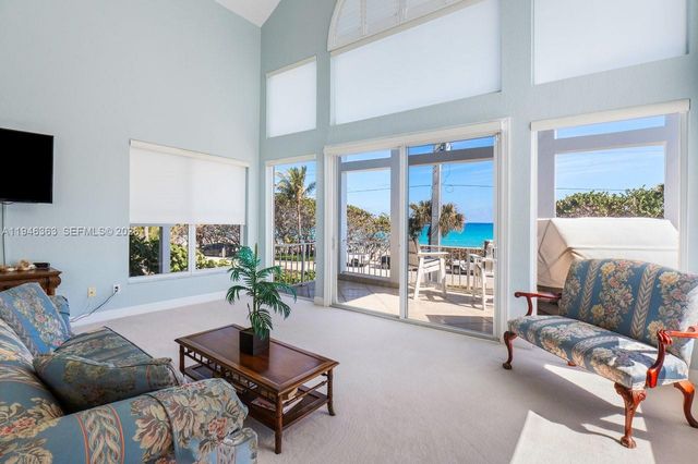 102 Xanadu Pl, Jupiter, FL 33477