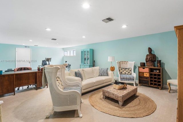 102 Xanadu Pl, Jupiter, FL 33477