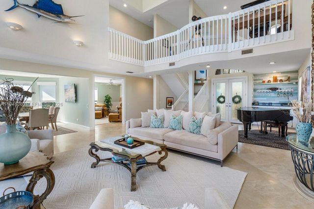 102 Xanadu Pl, Jupiter, FL 33477