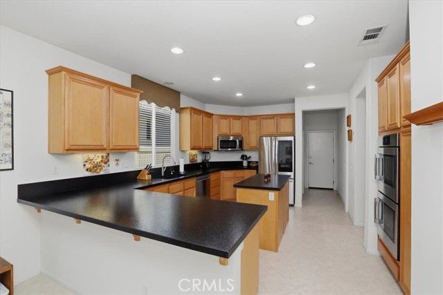 28747 Fall Creek Court, Menifee, CA 92584